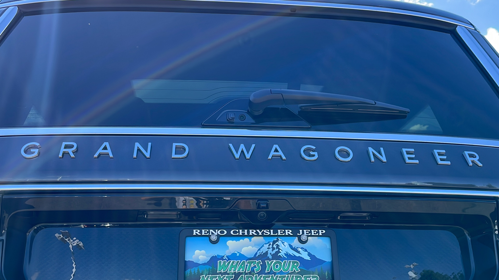 2023 Jeep Grand Wagoneer  7