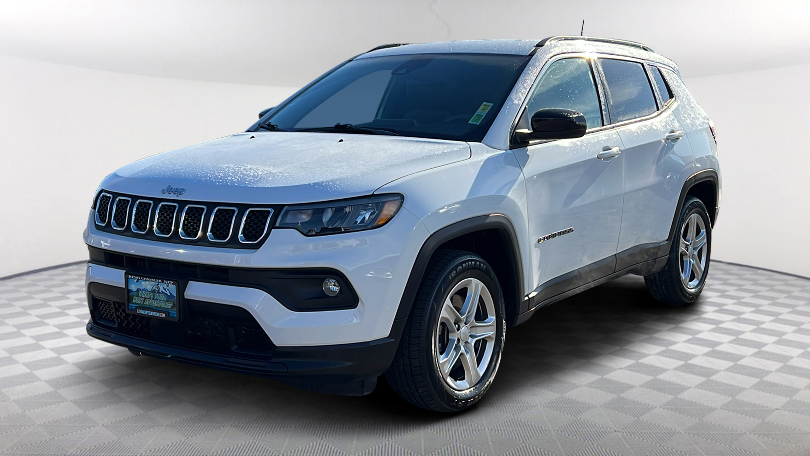 2023 Jeep Compass Latitude 1