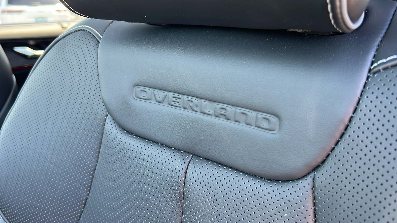 2024 Jeep Grand Cherokee Overland 31