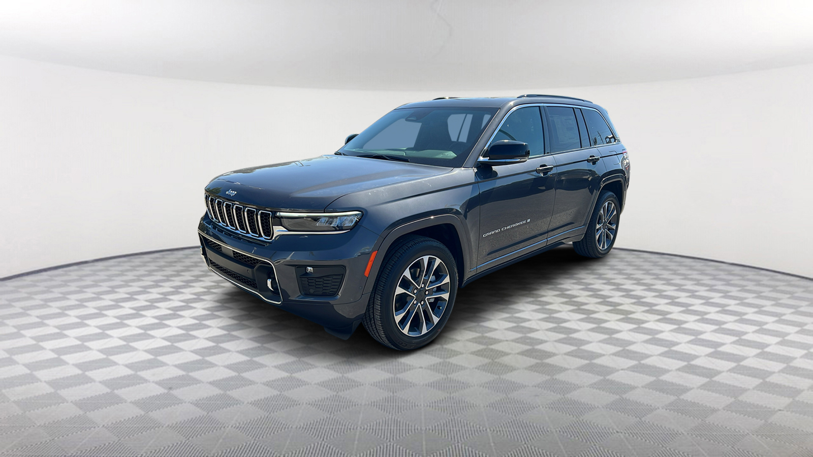 2024 Jeep Grand Cherokee Overland 1