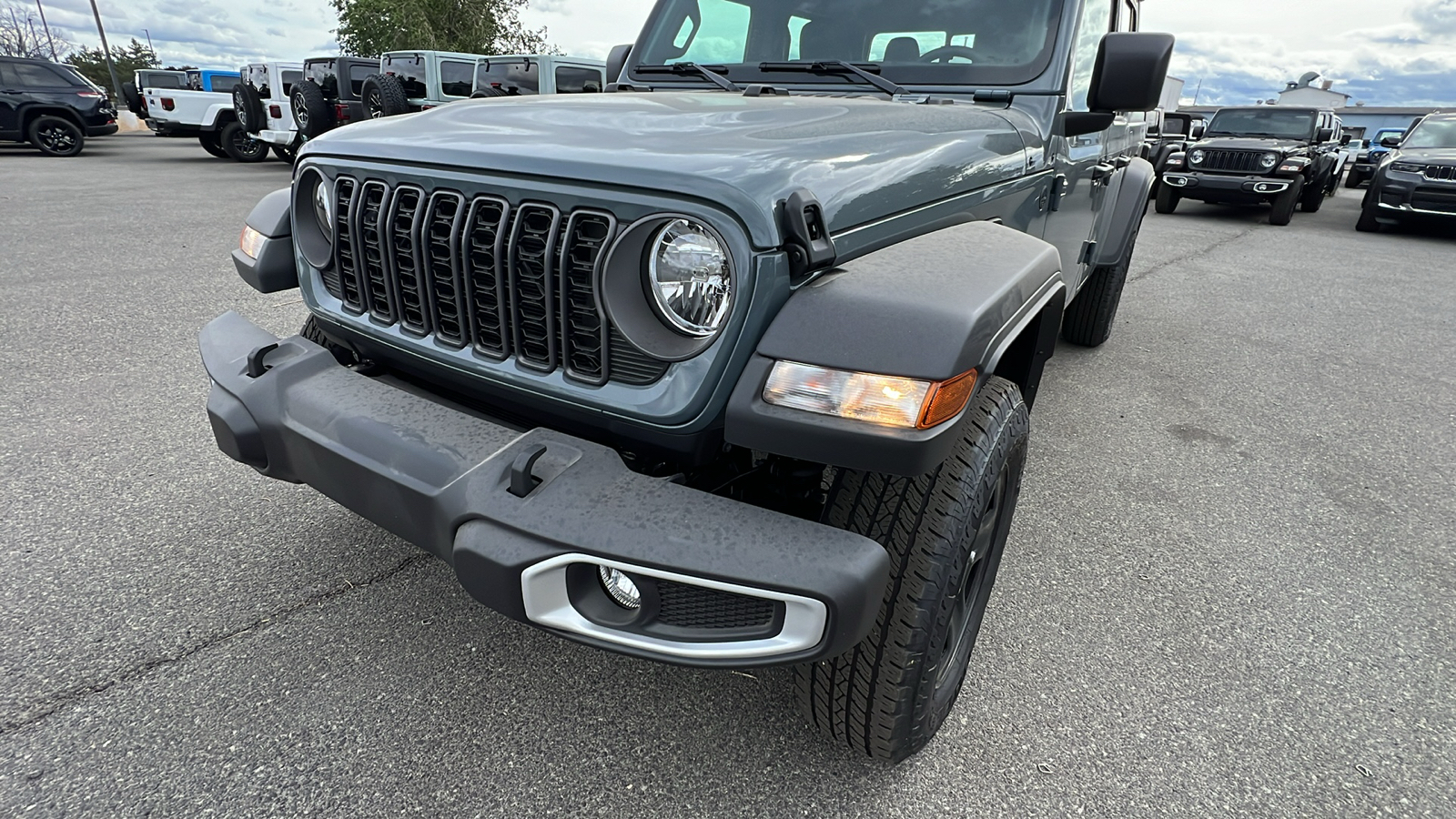 2024 Jeep Gladiator Sport 4x4 22