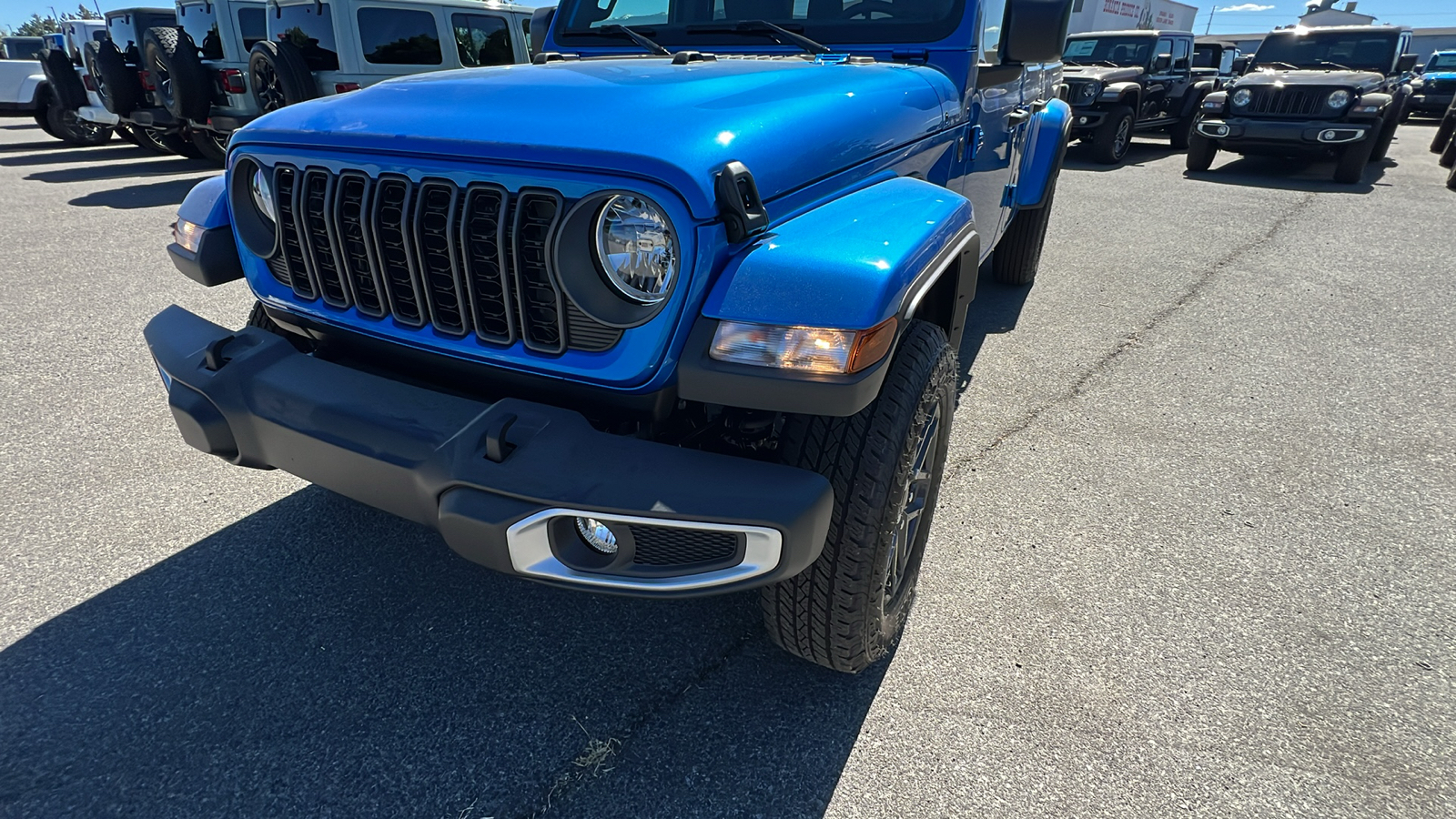 2024 Jeep Gladiator Sport 4x4 22