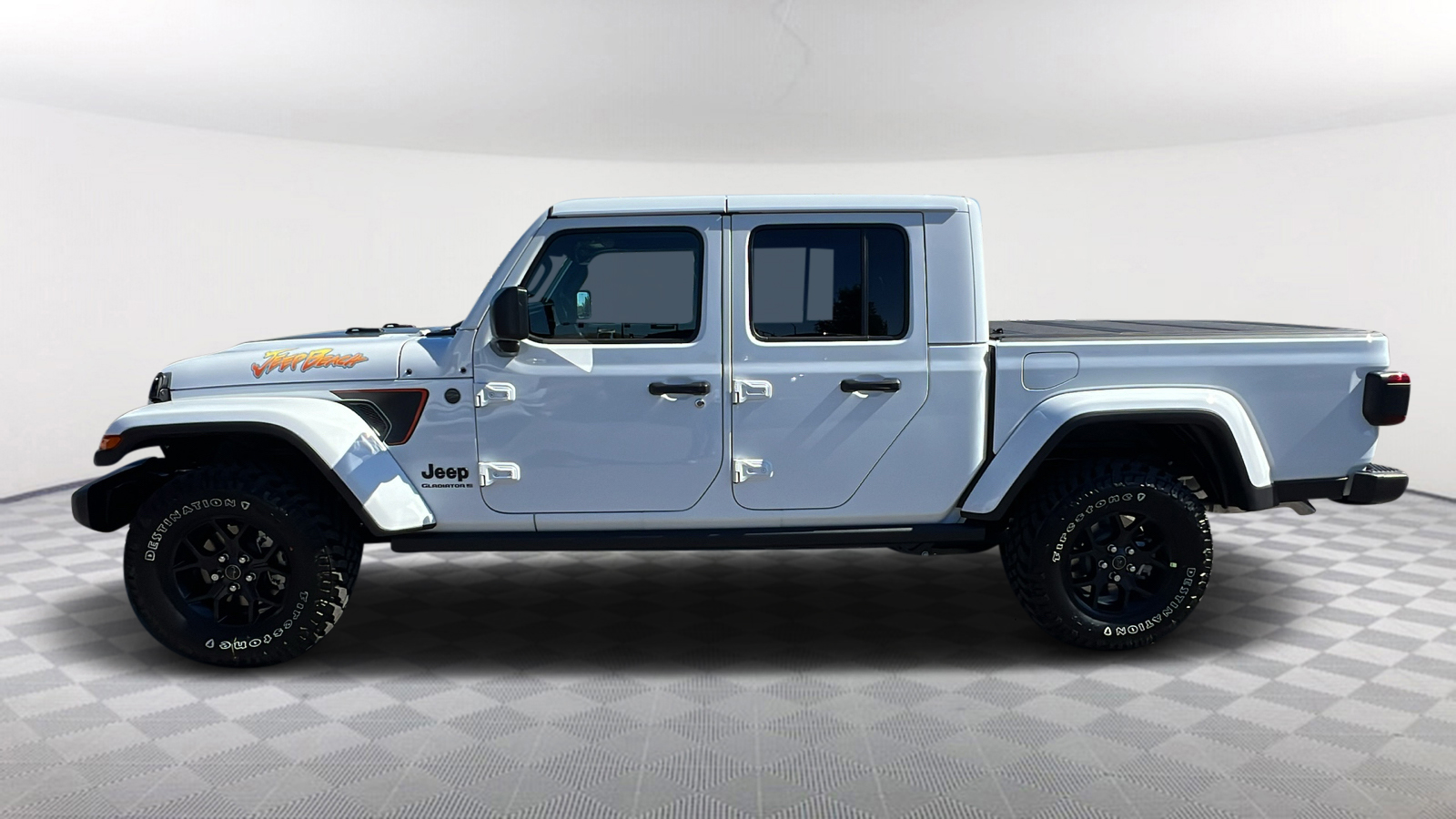 2024 Jeep Gladiator Jeep Beach 4x4 3