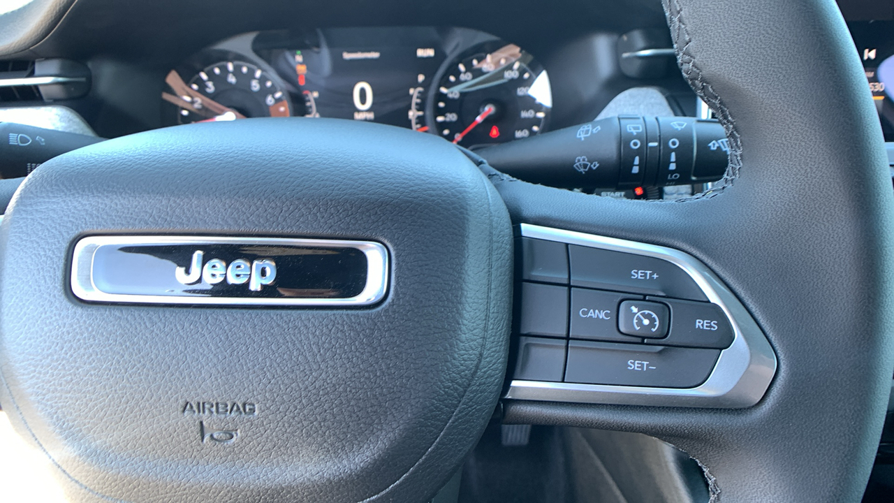2024 Jeep Compass Latitude 29