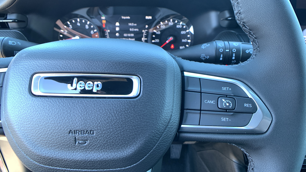 2024 Jeep Compass Latitude 29