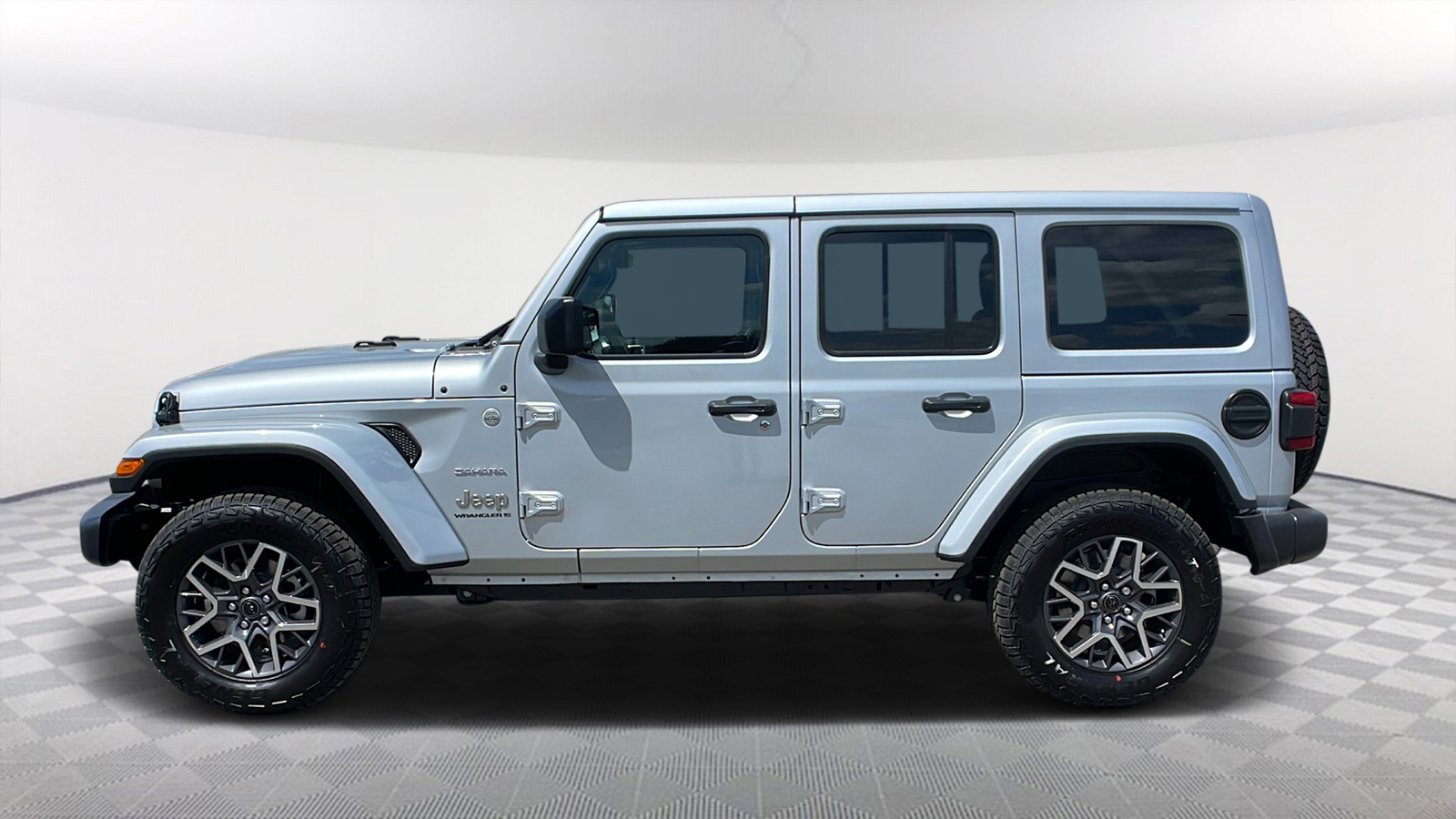 2024 Jeep Wrangler Sahara 3