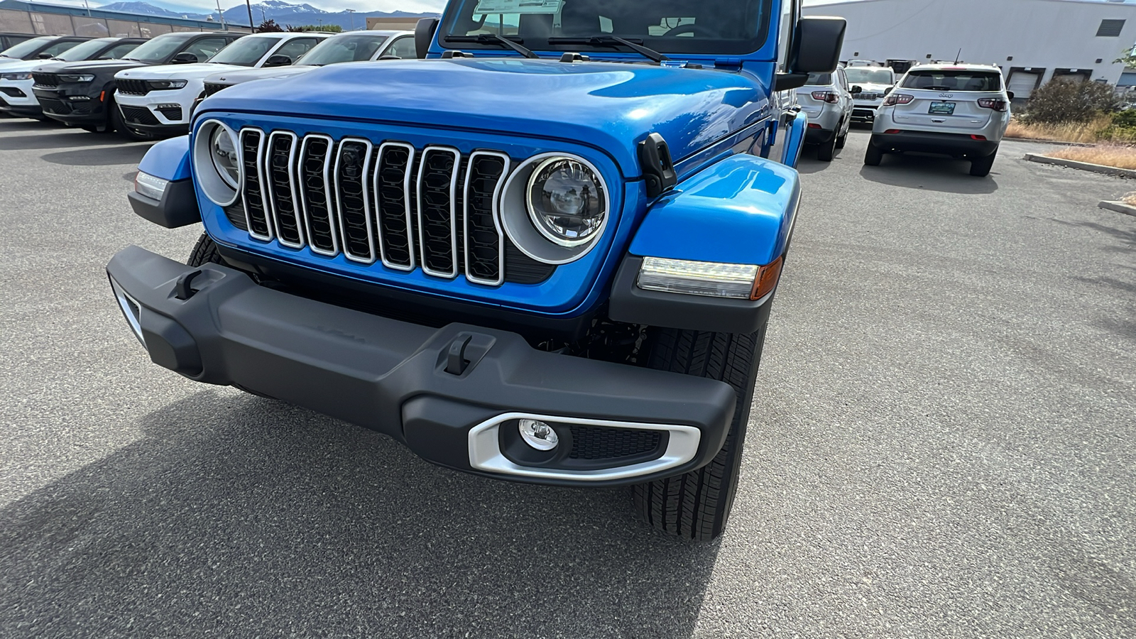 2024 Jeep Wrangler Sahara 22