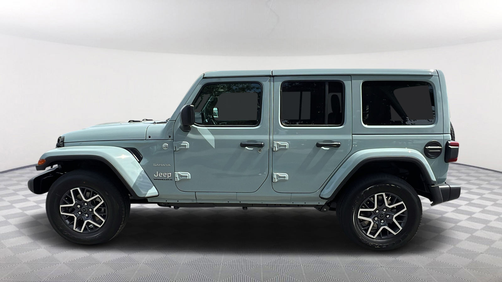 2024 Jeep Wrangler Sahara 3