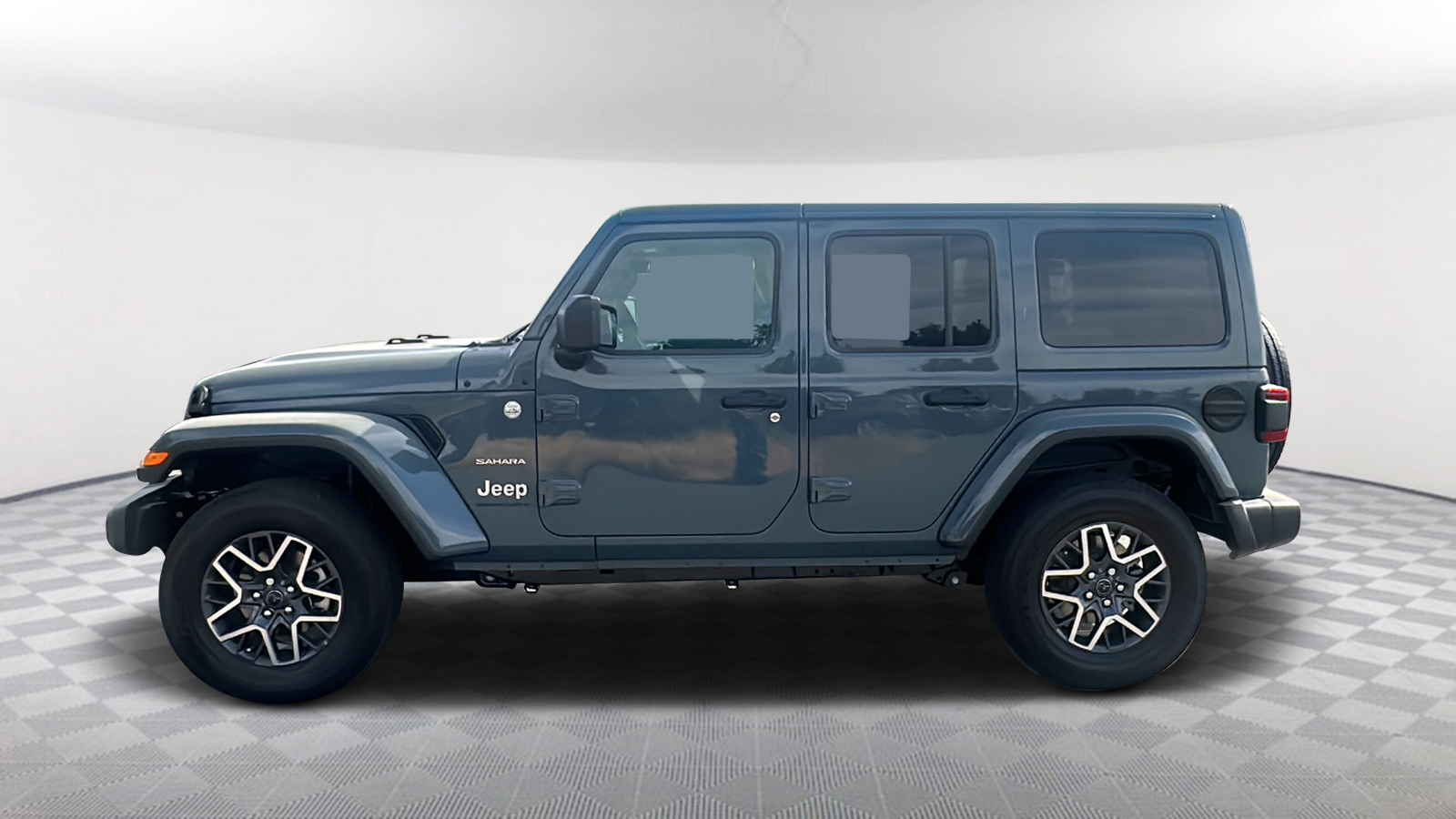 2024 Jeep Wrangler Sahara 3