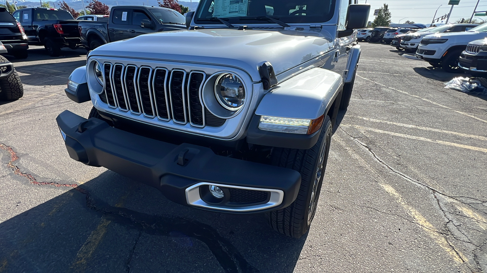 2024 Jeep Wrangler Sahara 22