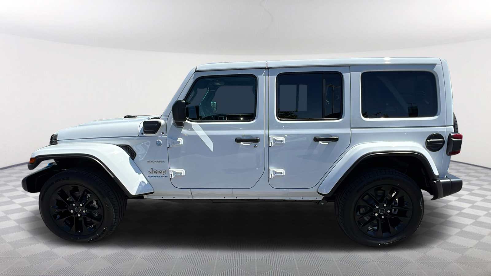 2024 Jeep Wrangler 4xe Sahara 3