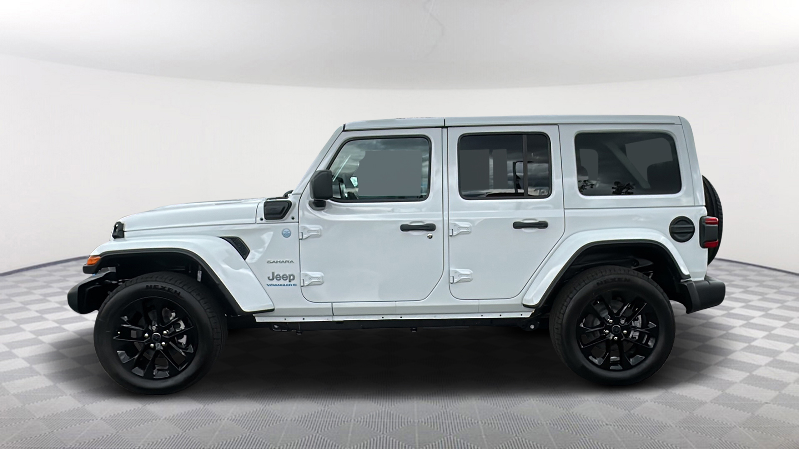 2024 Jeep Wrangler 4xe Sahara 3