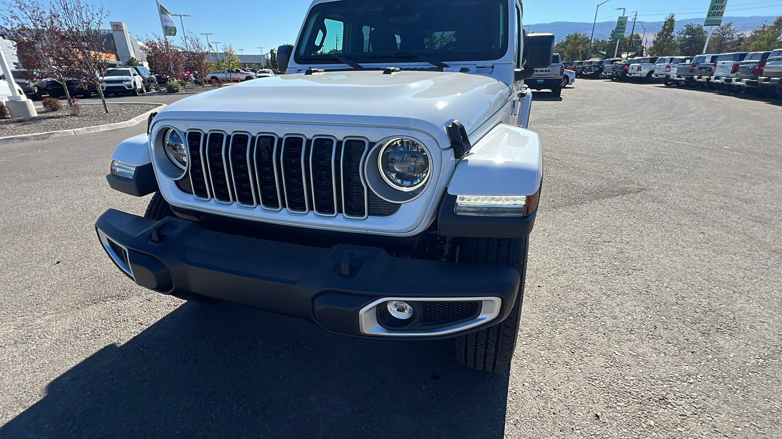 2024 Jeep Wrangler Sahara 22