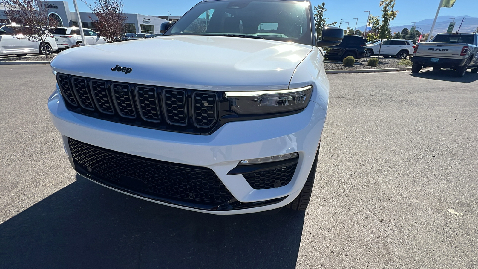 2025 Jeep Grand Cherokee Summit 22