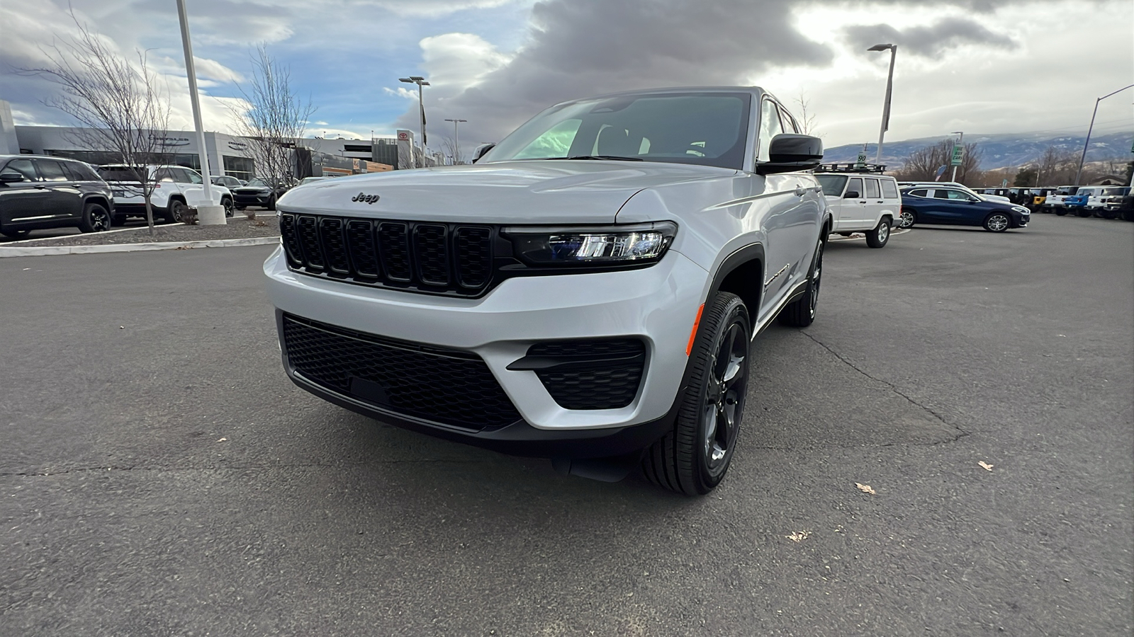 2025 Jeep Grand Cherokee Altitude X 22