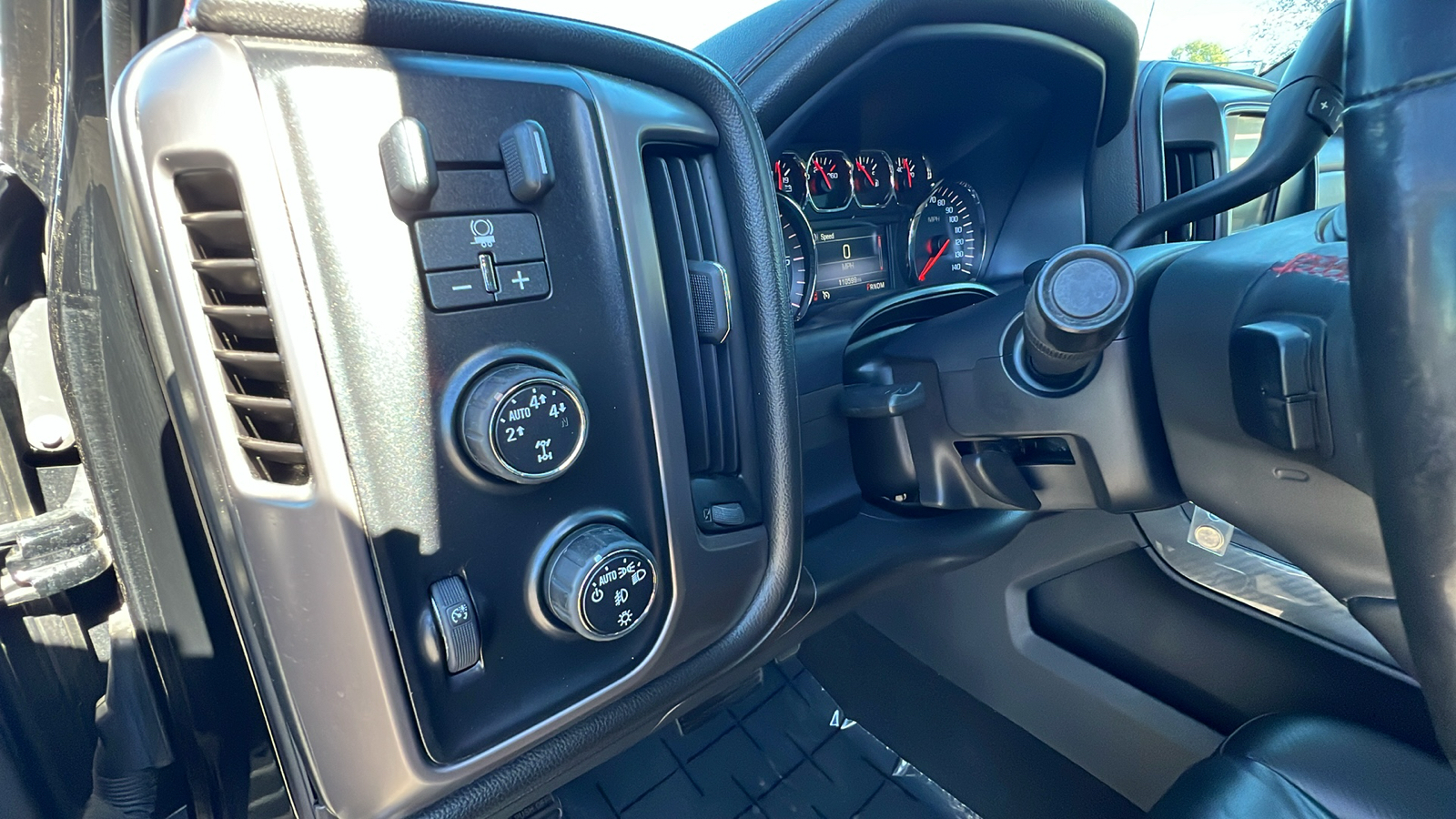 2014 GMC Sierra 1500 SLT 4WD Crew Cab 153.0 30