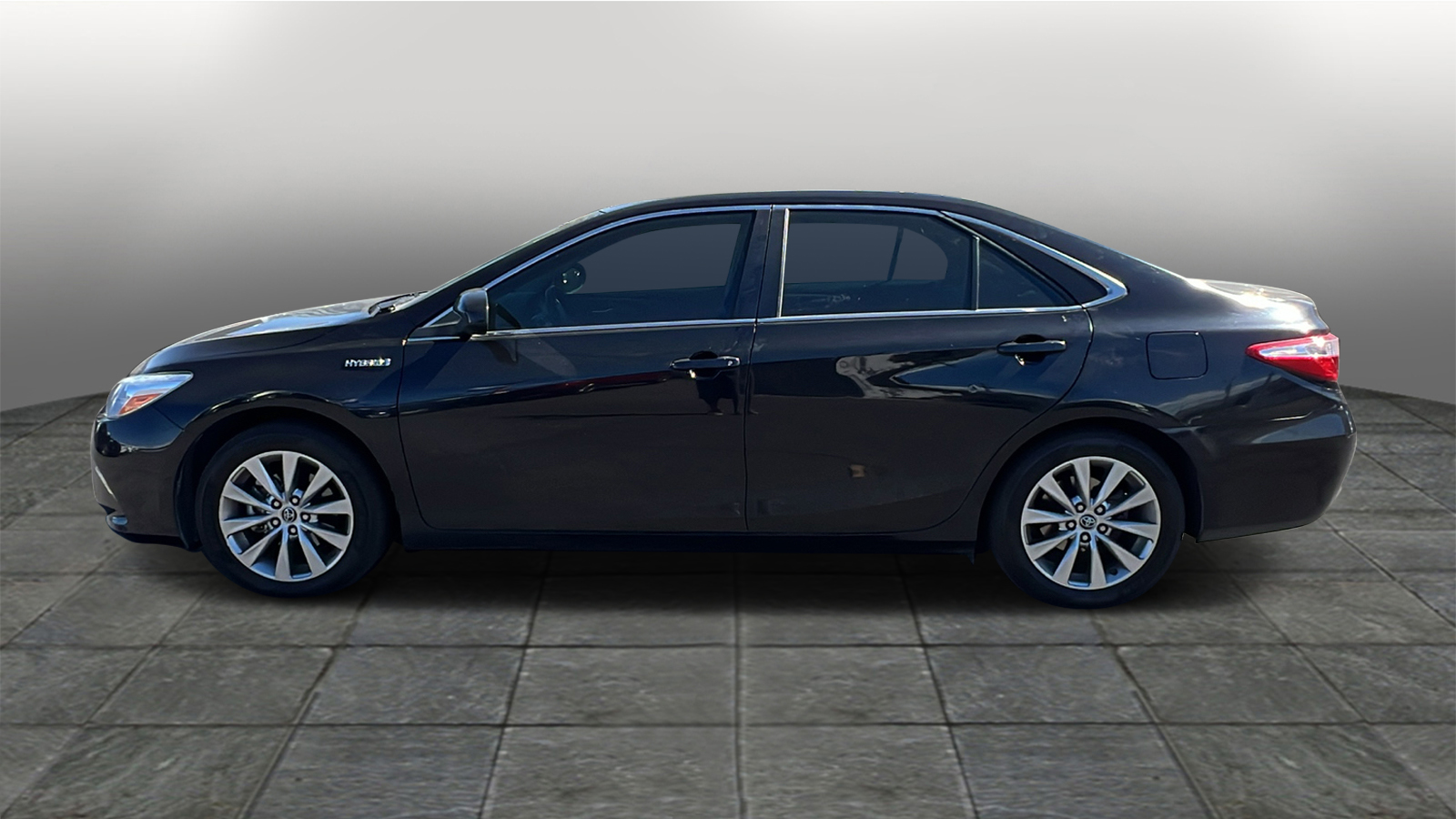 2015 Toyota Camry Hybrid  3