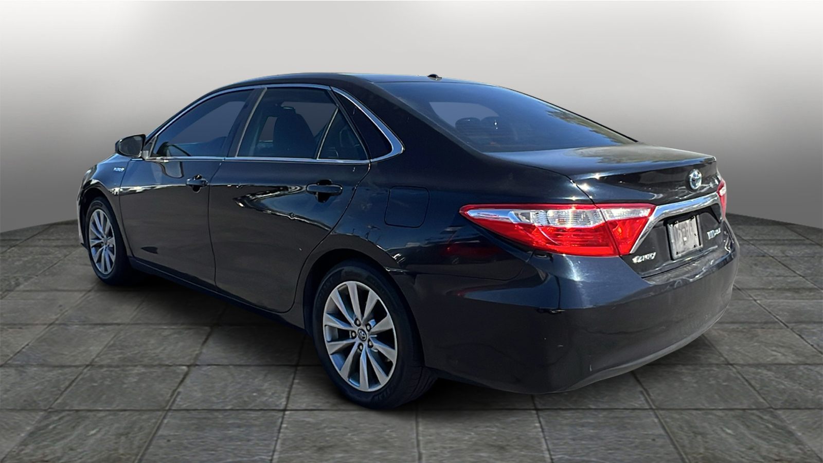 2015 Toyota Camry Hybrid  4