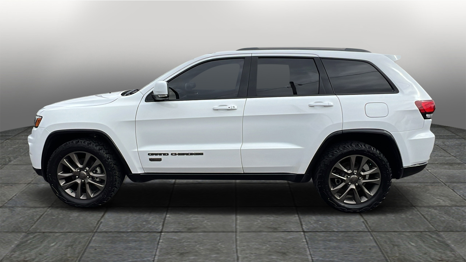 2016 Jeep Grand Cherokee Limited 75th Anniversary 3