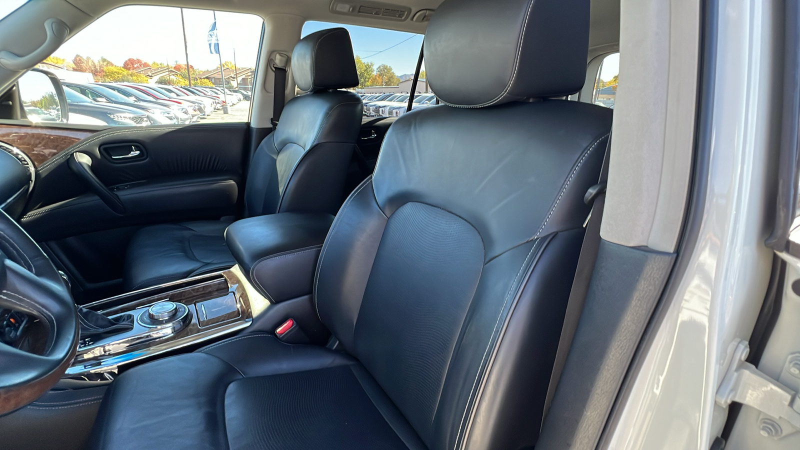 2017 INFINITI QX80 BASE 26