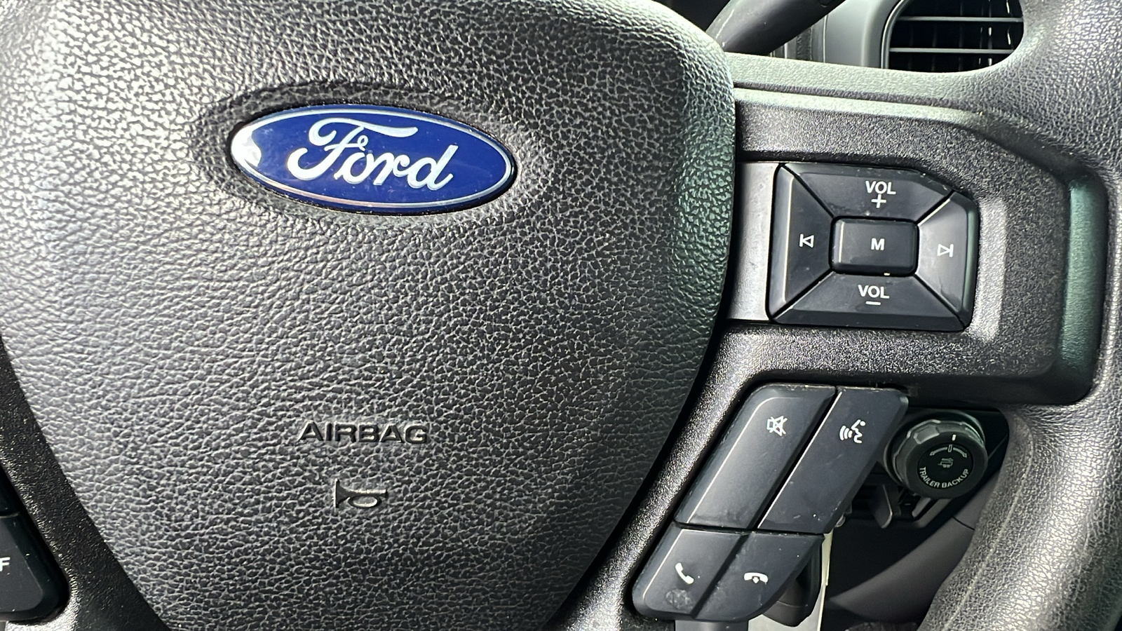 2017 Ford F-150 XL 4WD SuperCrew 5.5 Box 28