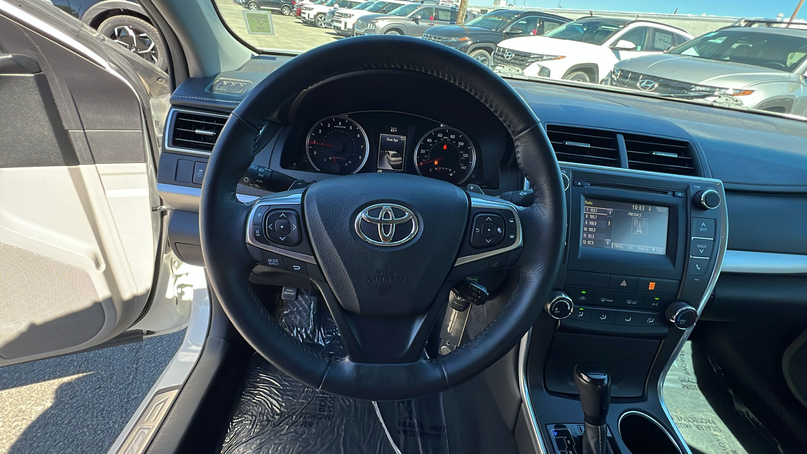 2017 Toyota Camry SE 15