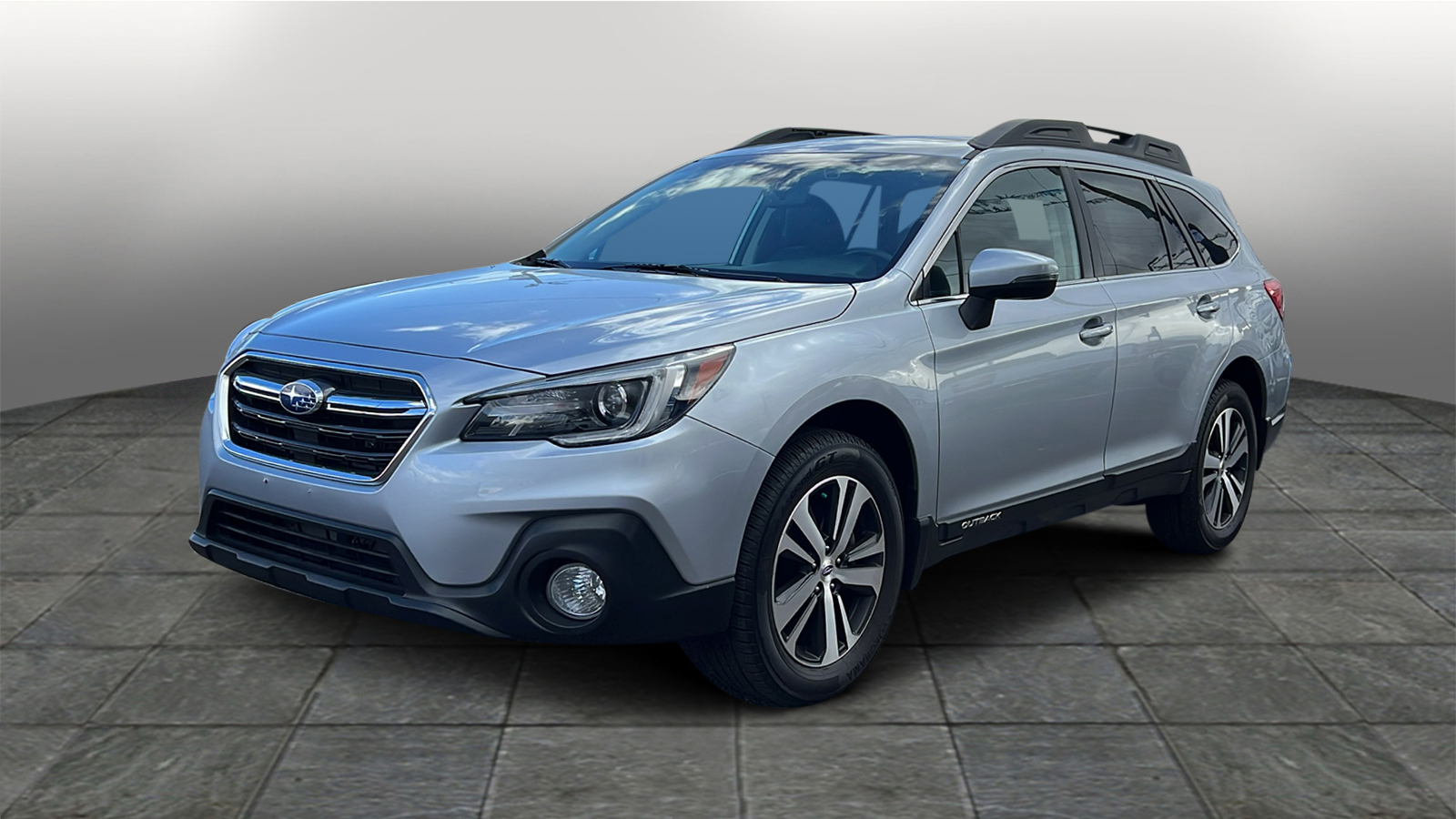 2018 Subaru Outback Limited 1