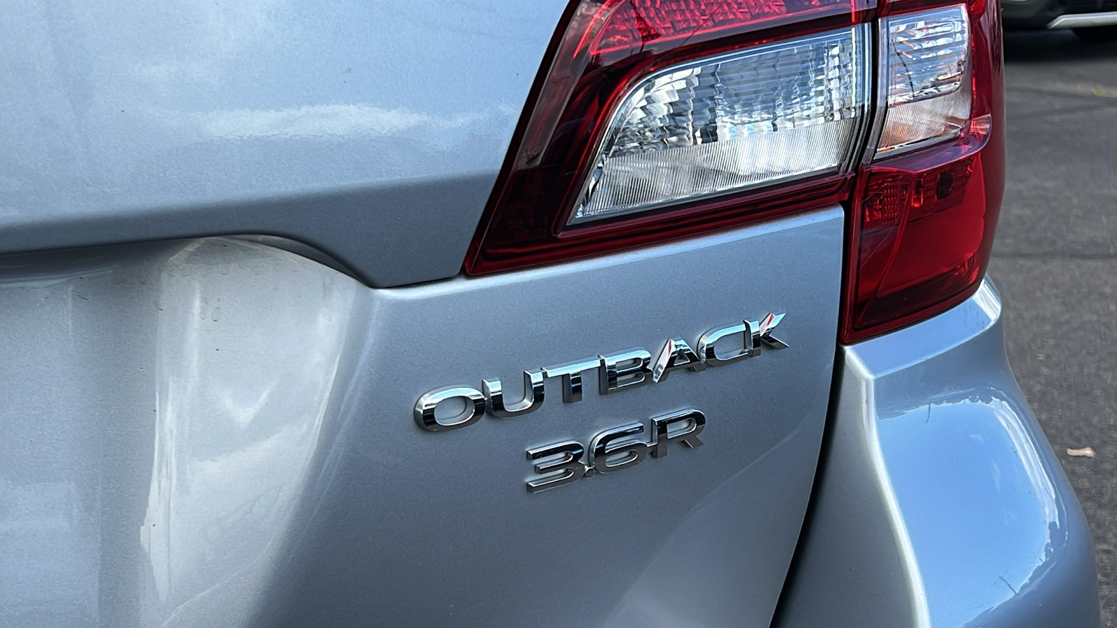 2018 Subaru Outback Limited 7