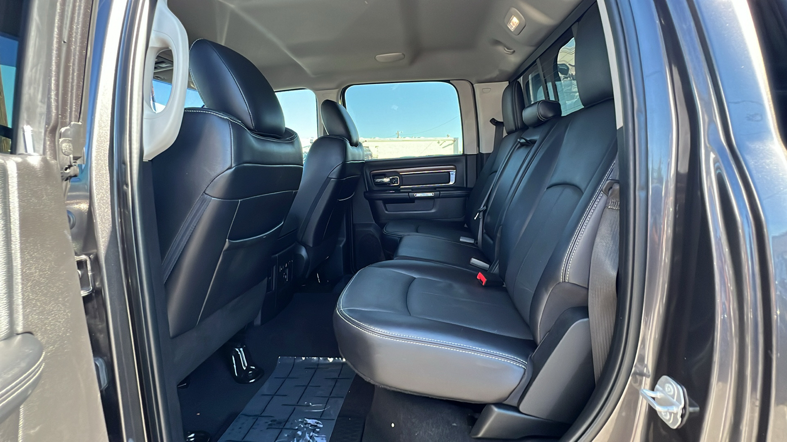 2018 Ram 2500 Laramie 4x4 Crew Cab 64 Box 13