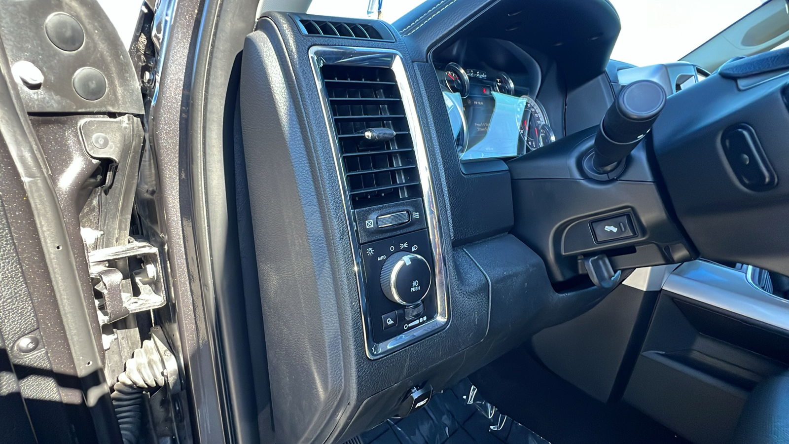 2018 Ram 2500 Laramie 4x4 Crew Cab 64 Box 30