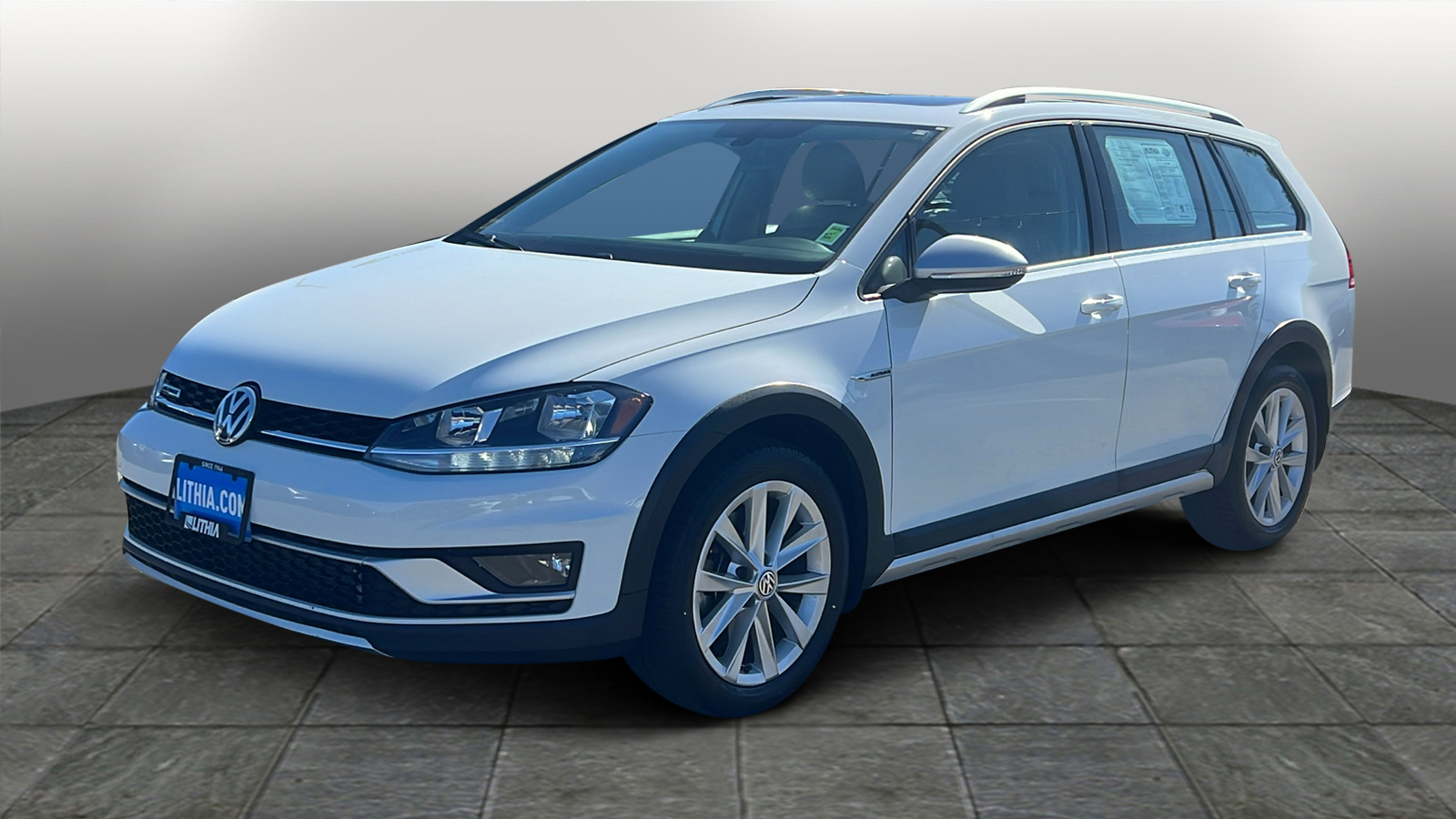 2018 Volkswagen Golf Alltrack SE 1