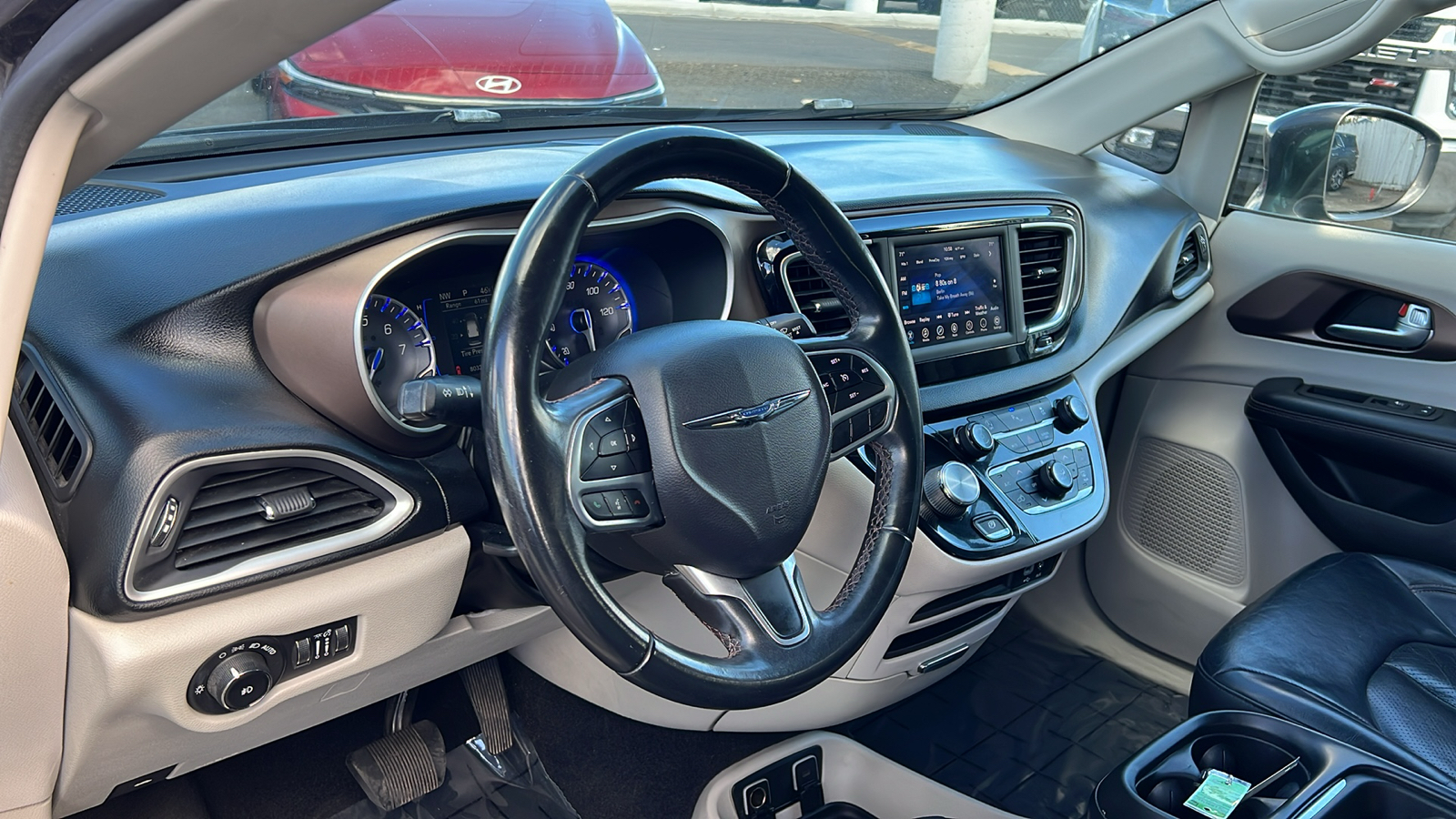 2018 Chrysler Pacifica Touring L 2