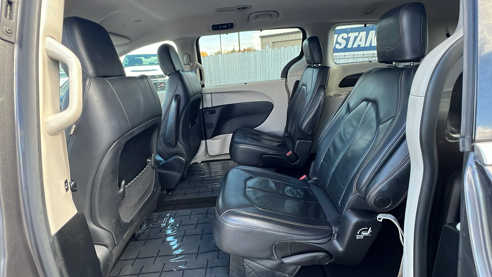 2018 Chrysler Pacifica Touring L 13