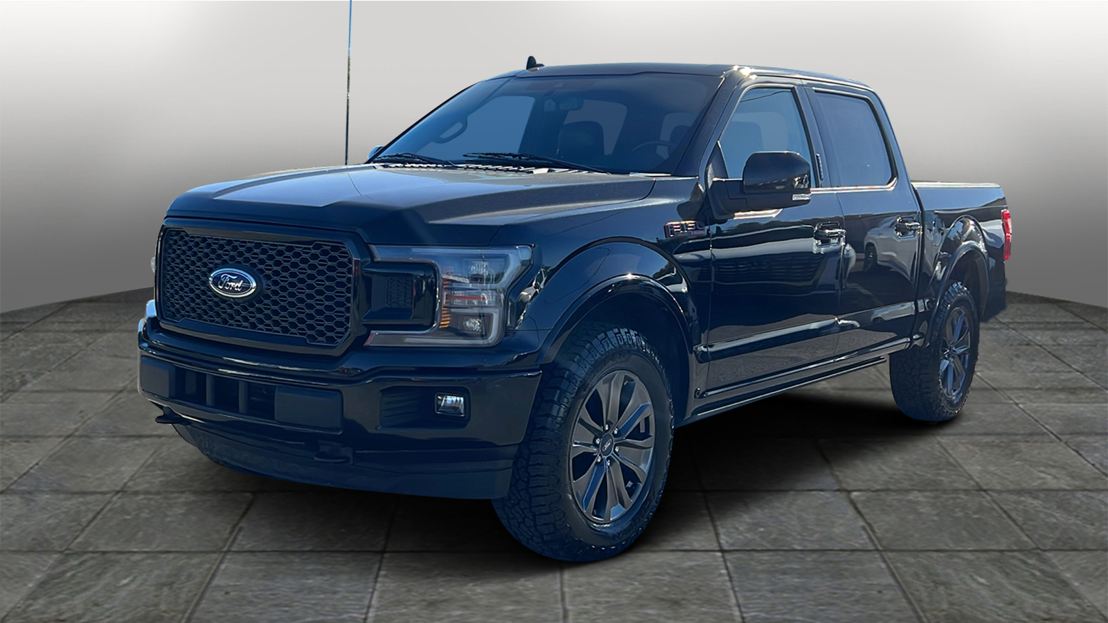 2018 Ford F-150 LARIAT 4WD SuperCrew 5.5 Box 1