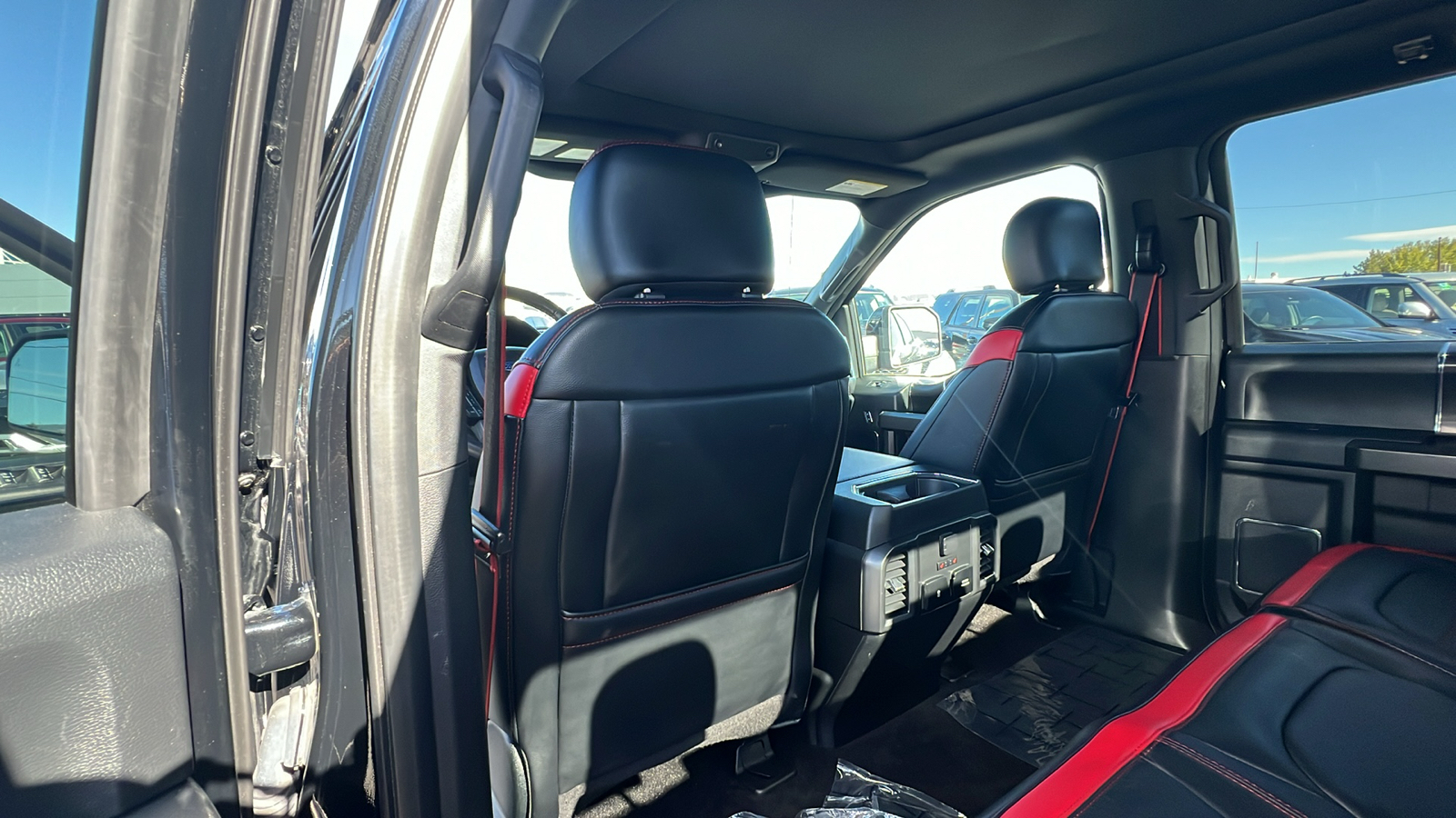 2018 Ford F-150 LARIAT 4WD SuperCrew 5.5 Box 12