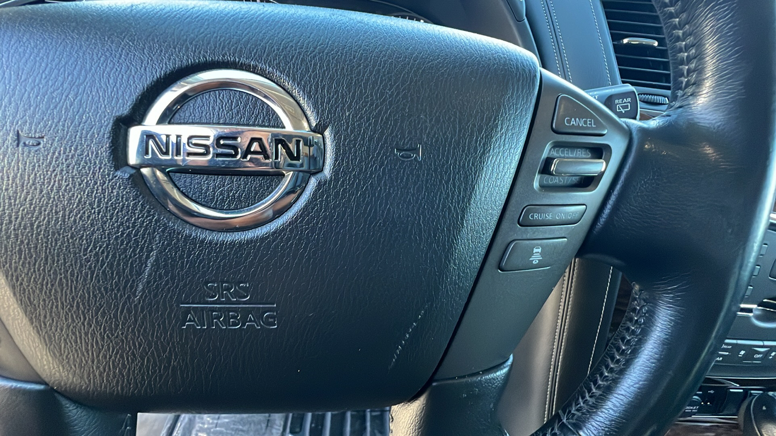 2019 Nissan Armada SV 29