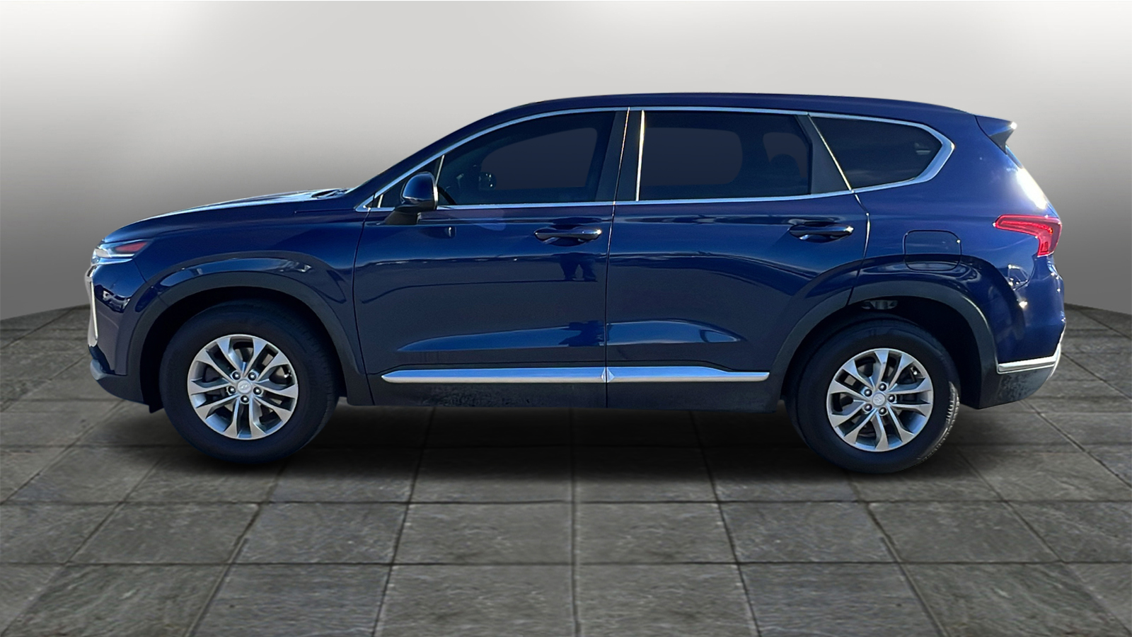 2019 Hyundai Santa Fe SE 3