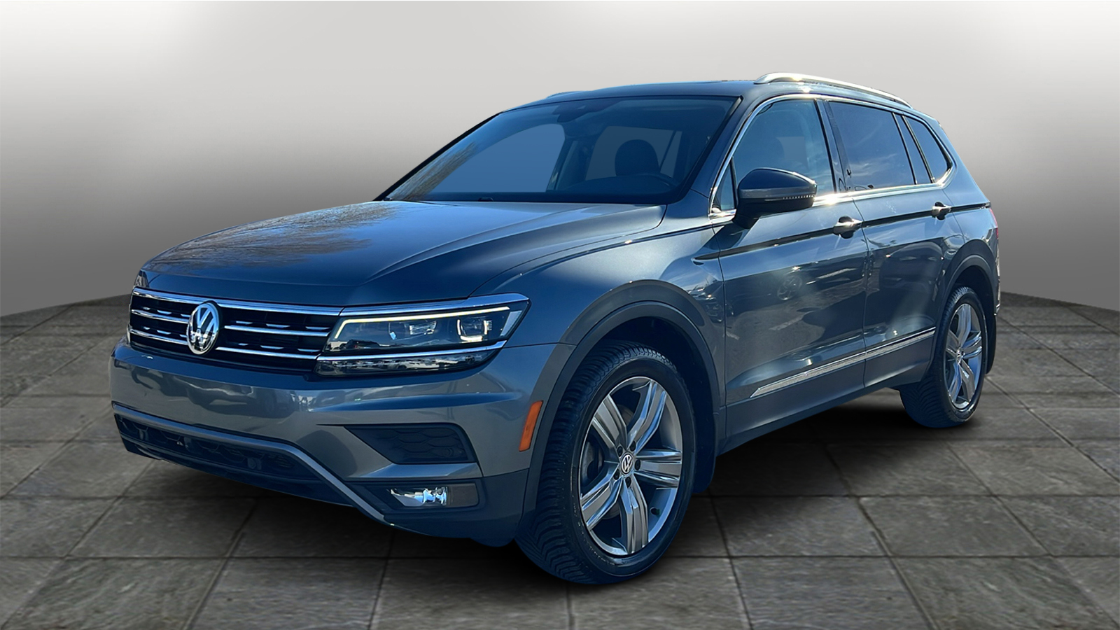 2019 Volkswagen Tiguan SEL Premium 1