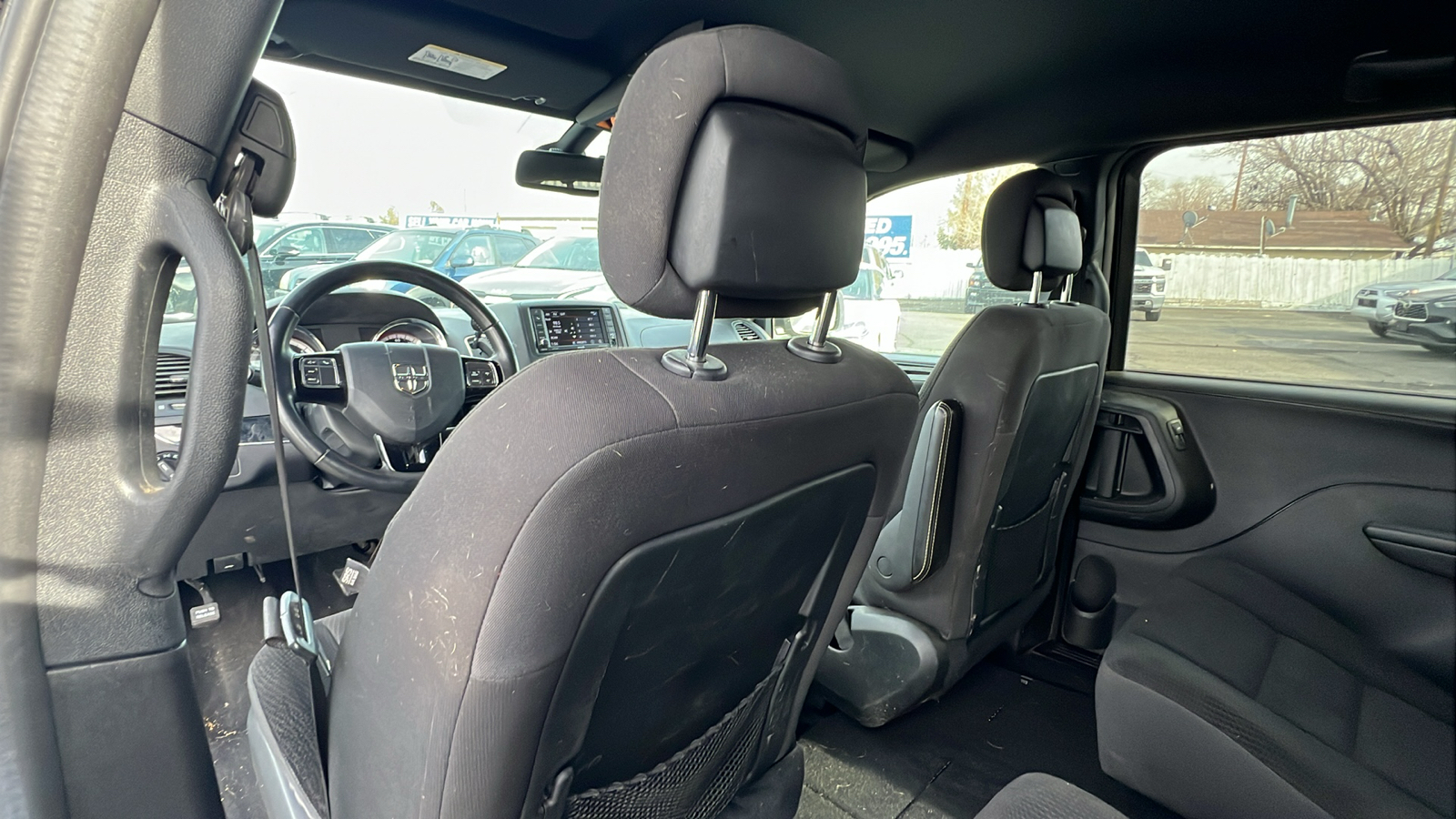 2019 Dodge Grand Caravan SE Plus 12