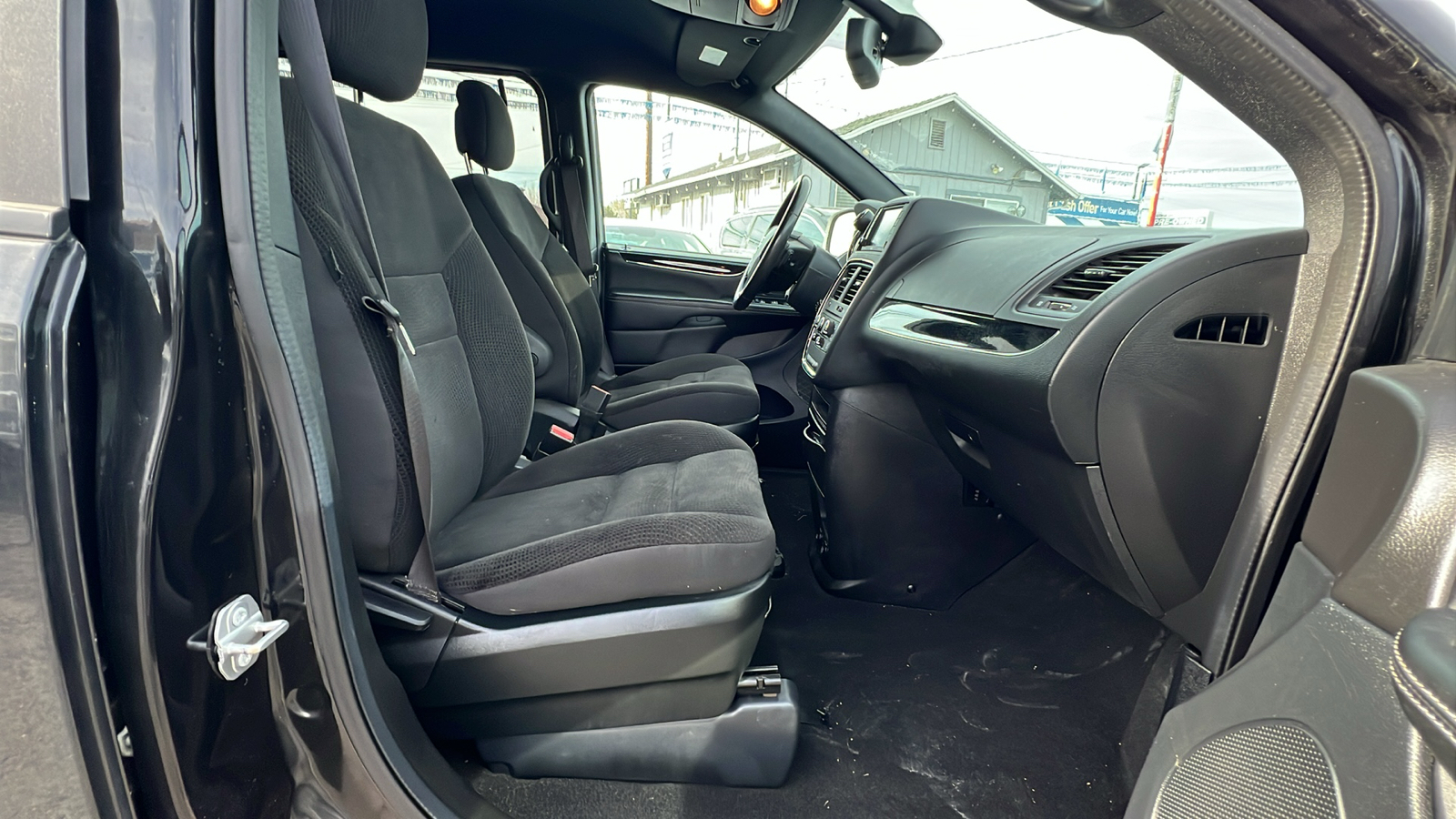 2019 Dodge Grand Caravan SE Plus 14