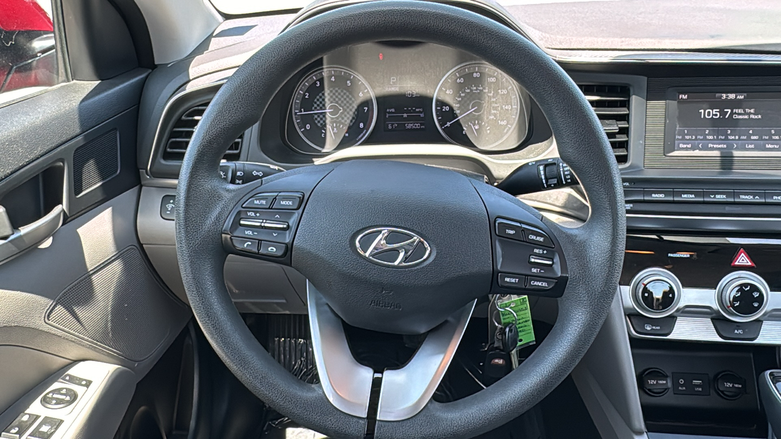 2019 Hyundai Elantra SE 17