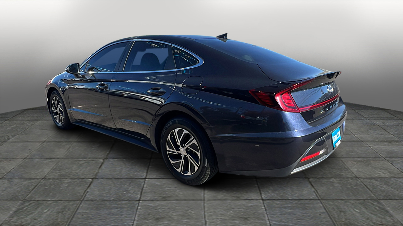 2020 Hyundai Sonata Hybrid Blue 4