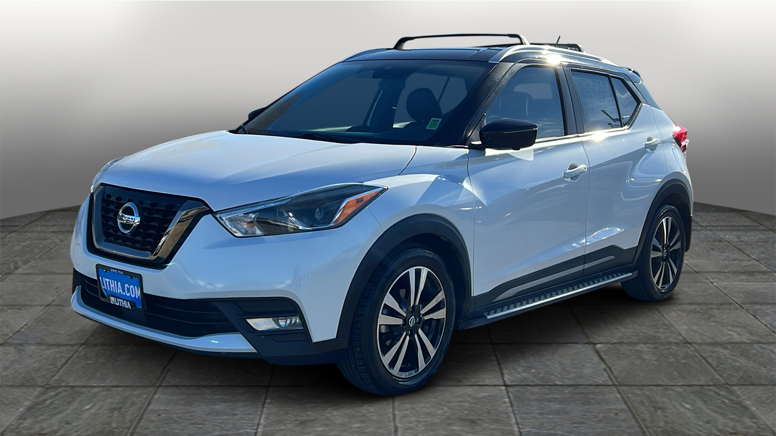 2020 Nissan Kicks SR 1