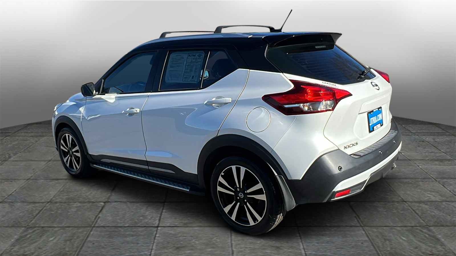 2020 Nissan Kicks SR 4