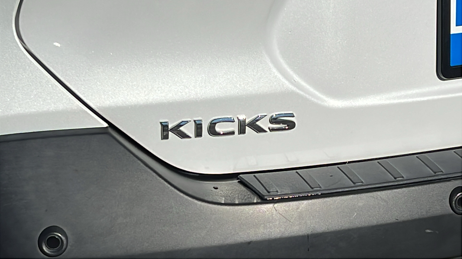 2020 Nissan Kicks SR 7