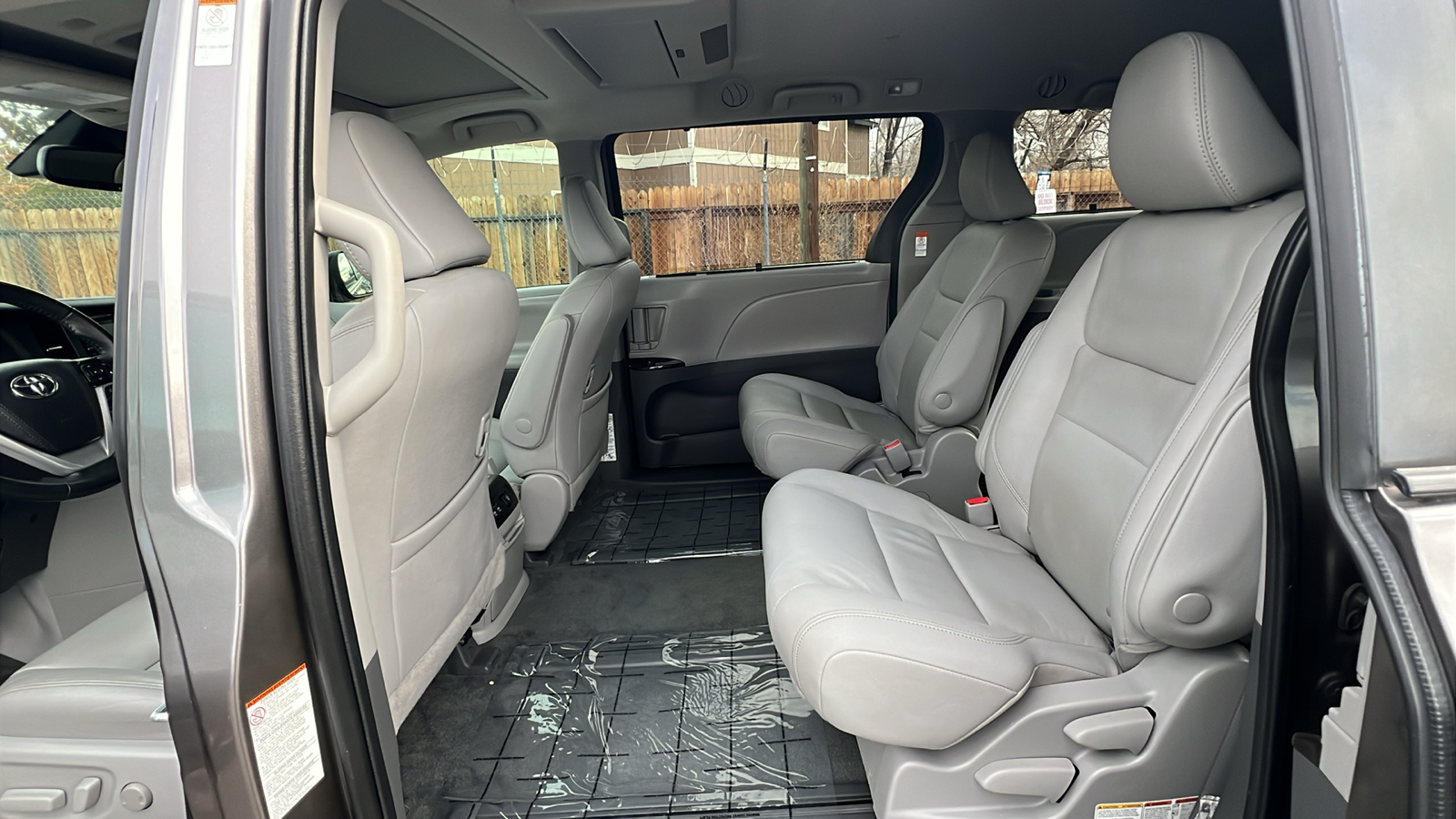 2020 Toyota Sienna XLE Premium 13