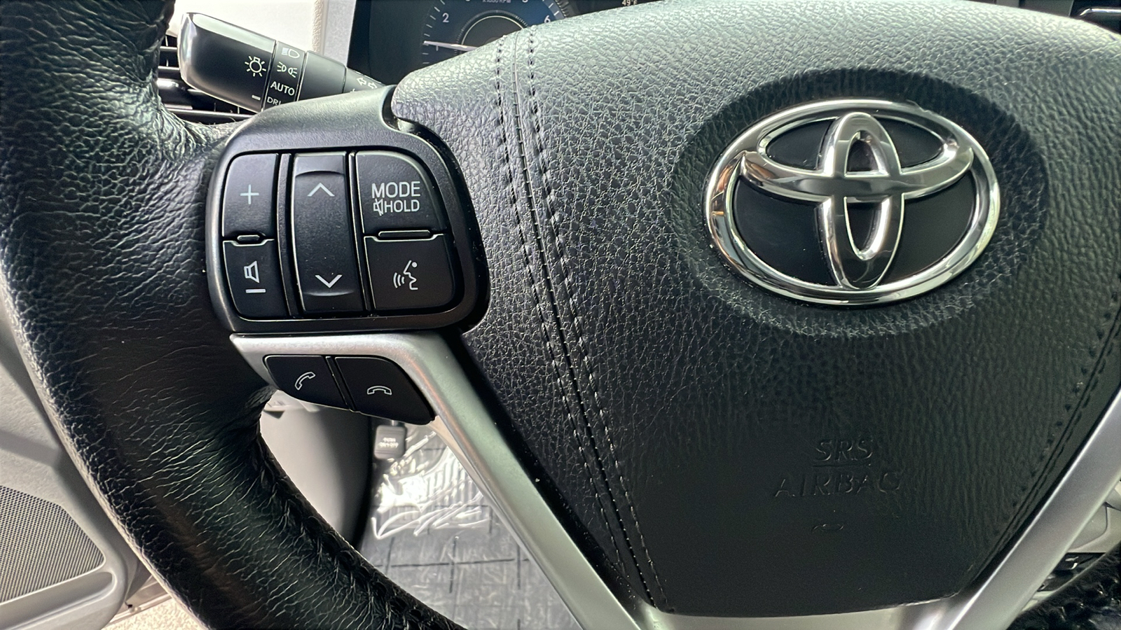 2020 Toyota Sienna XLE Premium 27