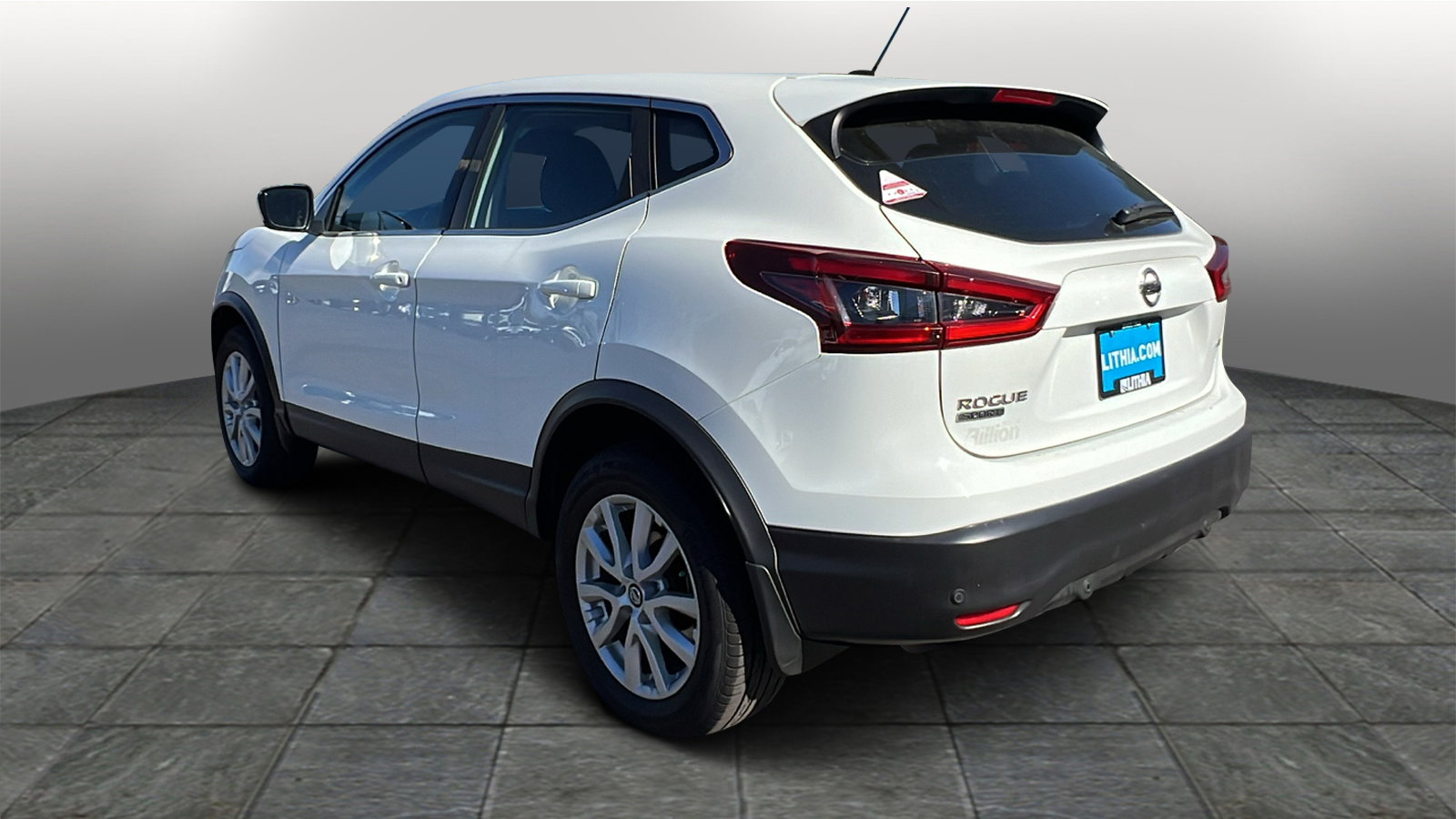 2020 Nissan Rogue Sport S 4