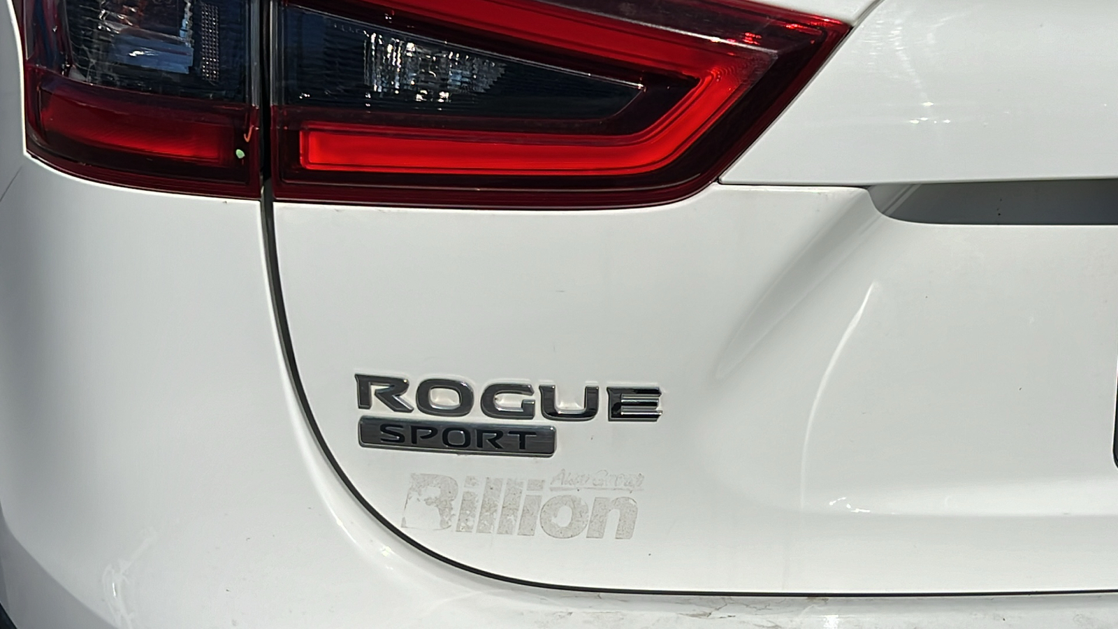 2020 Nissan Rogue Sport S 7