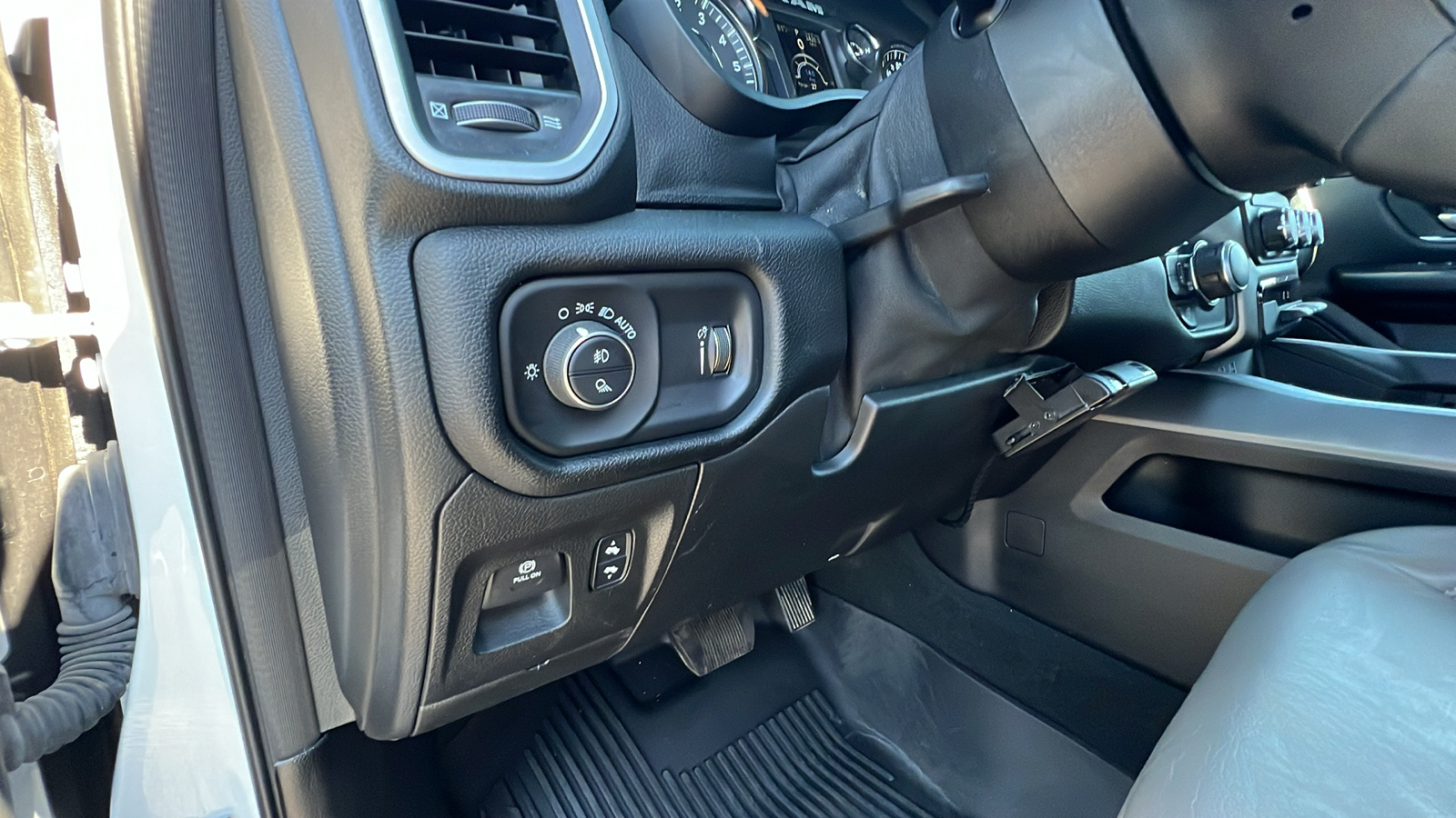 2021 Ram 1500 Big Horn 4x4 Crew Cab 57 Box 30